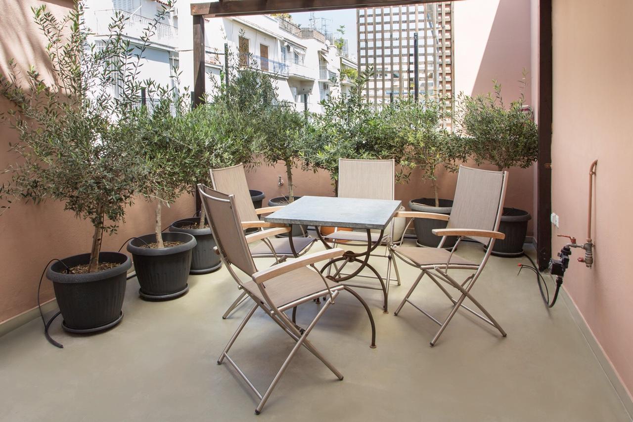 דירות Beautiful Penthouse In Athens With Outside Jacuzzi מראה חיצוני תמונה